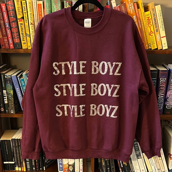 STYLE BOYZ Maroon Crewneck Sweater from Popstar: Never Stop Never Stopping - Picture 1 of 5